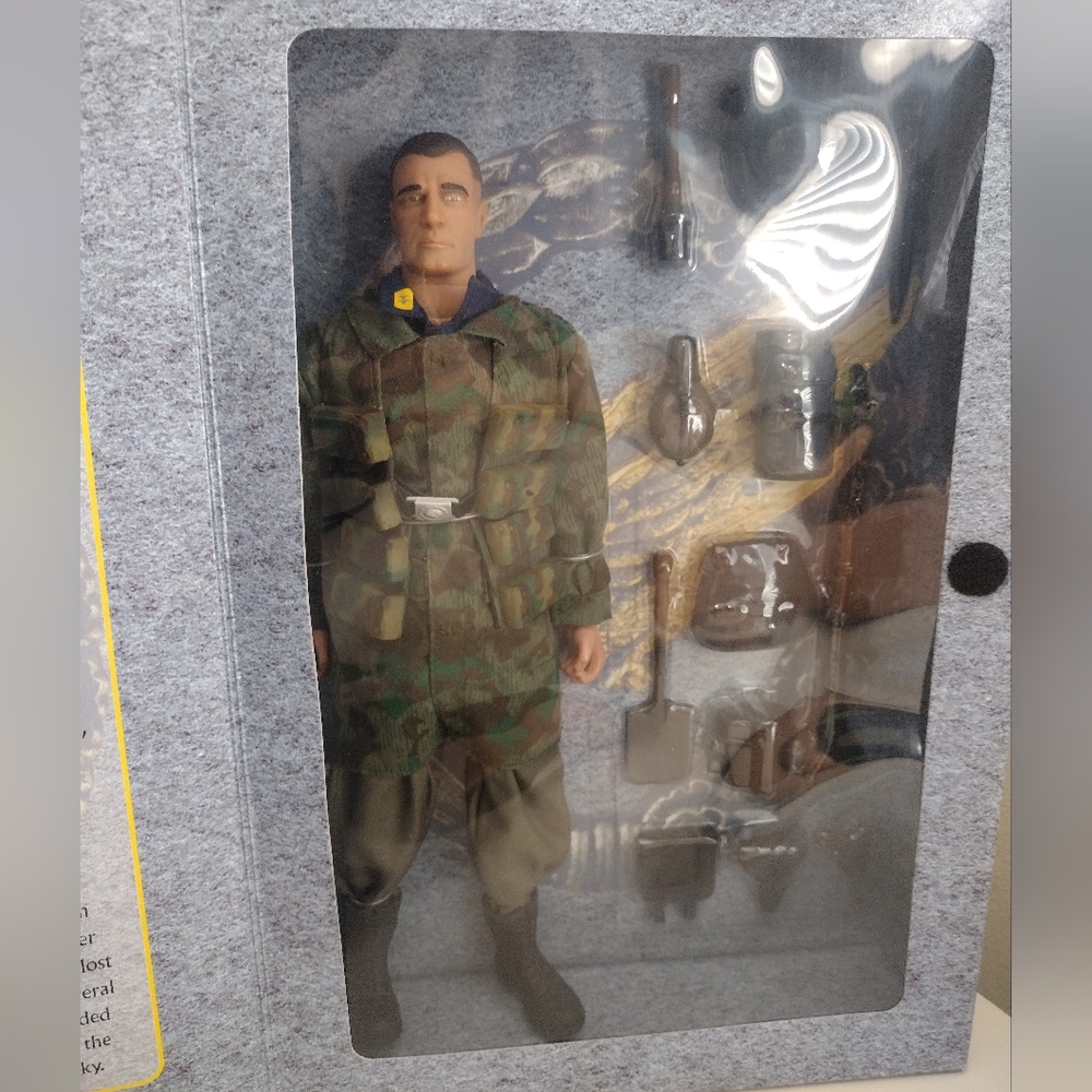 The Ultimate Soldier | WW2 German Paratrooper Action Figure Fallschrimiager